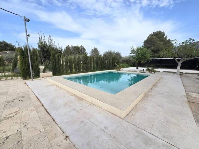 Casa rústica / Caserío en Venta en El Fondó de les Neus Hondón de las Nieves