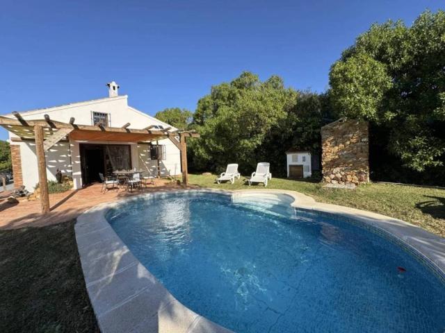 Casa rústica / Caserío en Venta en El Gastor