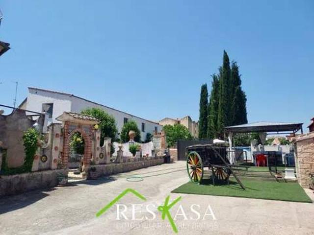 Casa rústica / Caserío en Venta en El Puente del Arzobispo
