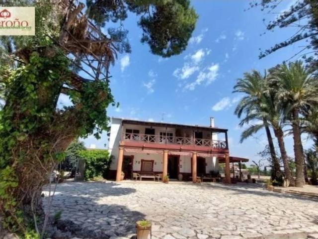 Casa rústica / Caserío en Venta en Elche Elx