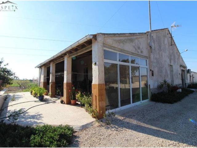 Casa rústica / Caserío en Venta en Elche Elx