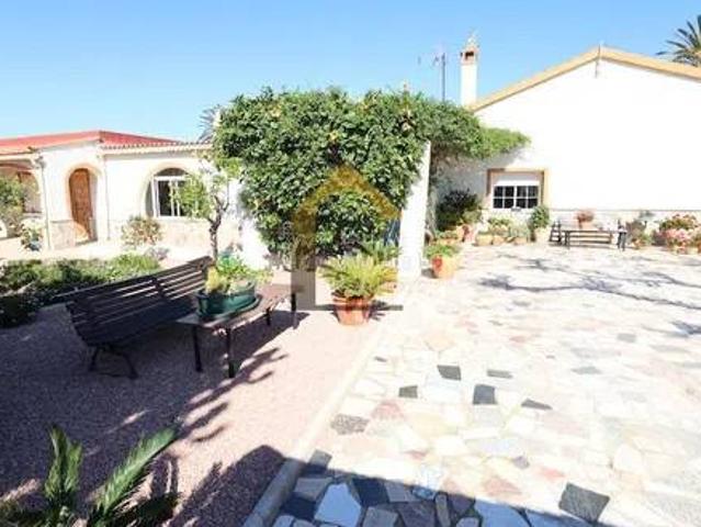 Casa rústica / Caserío en Venta en Elche Elx