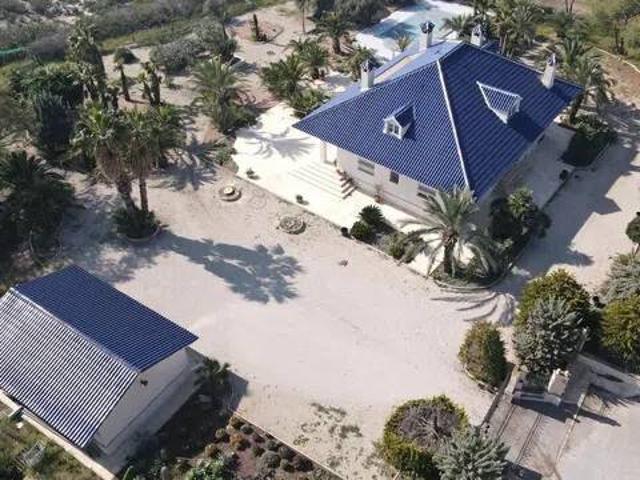 Casa rústica / Caserío en Venta en Elche Elx