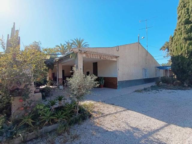 Casa rústica / Caserío en Venta en Elche Elx