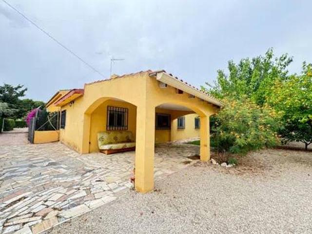 Casa rústica / Caserío en Venta en Elda