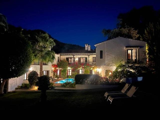 Casa rústica / Caserío en Venta en Estepona