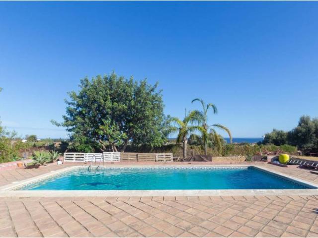 Casa rústica / Caserío en Venta en Estepona