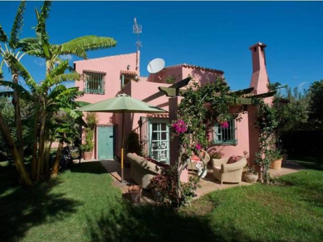Casa rústica / Caserío en Venta en Estepona