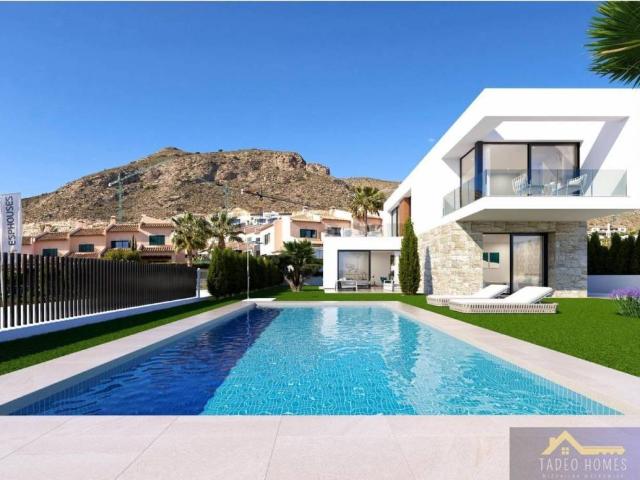 Casa rústica / Caserío en Venta en Finestrat