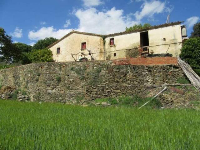 Casa rústica / Caserío en Venta en Fogars de Montclús