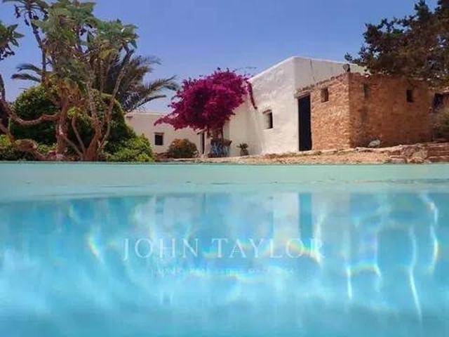Casa rústica / Caserío en Venta en Formentera