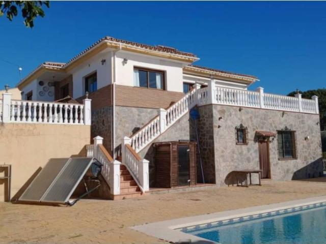 Casa rústica / Caserío en Venta en Frigiliana