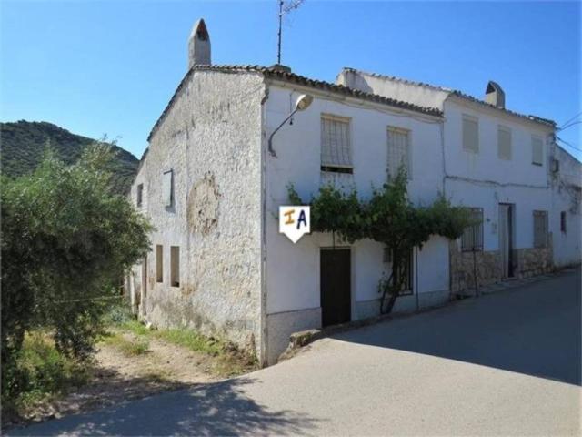 Casa rústica / Caserío en Venta en Fuensanta de Martos