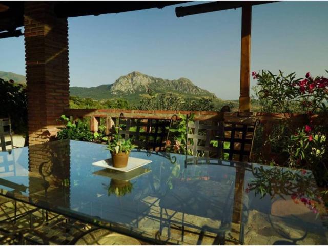 Casa rústica / Caserío en Venta en Gaucín