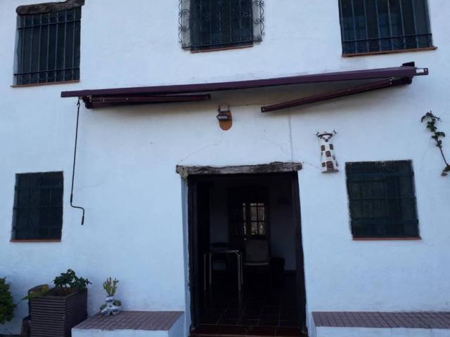 Casa rústica / Caserío en Venta en Genalguacil