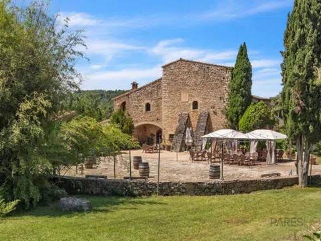 Casa rústica / Caserío en Venta en Girona