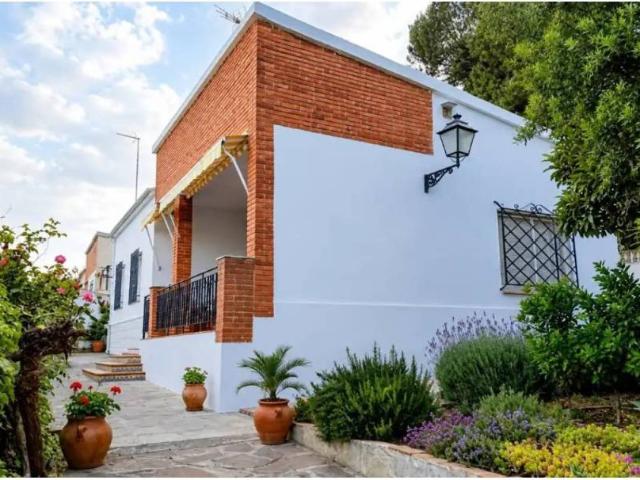 Casa rústica / Caserío en Venta en Godelleta