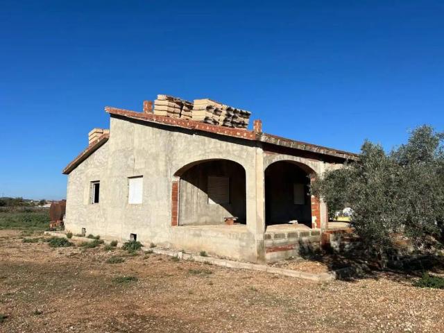 Casa rústica / Caserío en Venta en Hondón de los Frailes