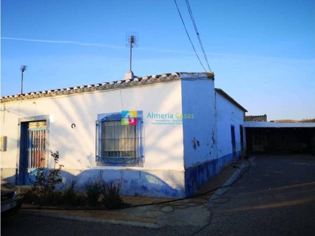 Casa rústica / Caserío en Venta en Huércal Overa