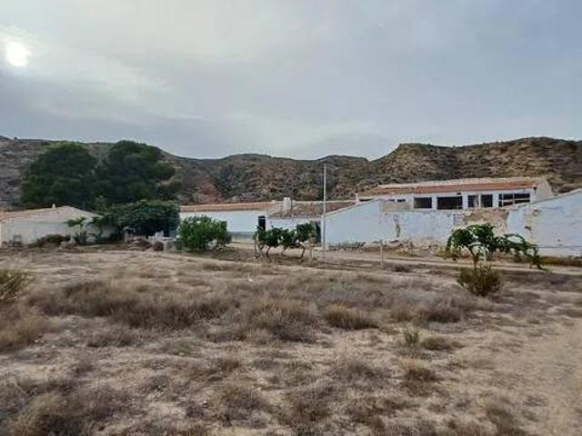 Casa rústica / Caserío en Venta en Huércal Overa
