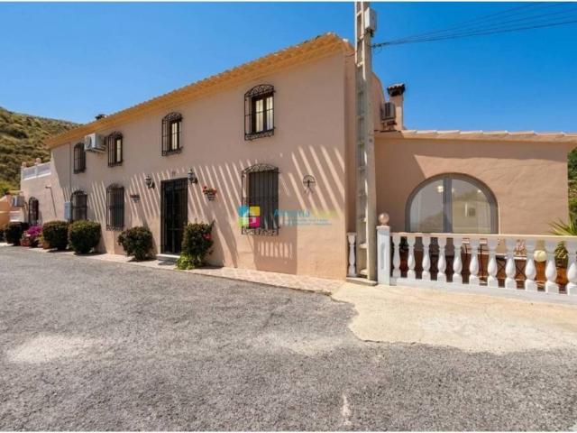 Casa rústica / Caserío en Venta en Huércal Overa