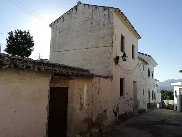 Casa rústica / Caserío en Venta en Iznájar