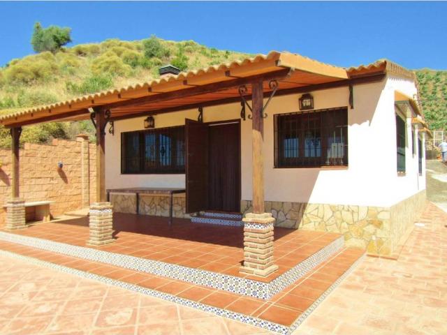 Casa rústica / Caserío en Venta en Iznate
