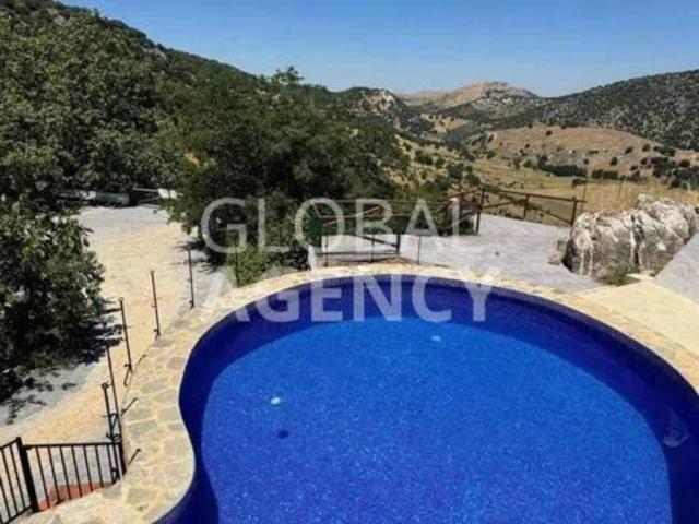 Casa rústica / Caserío en Venta en Jaén