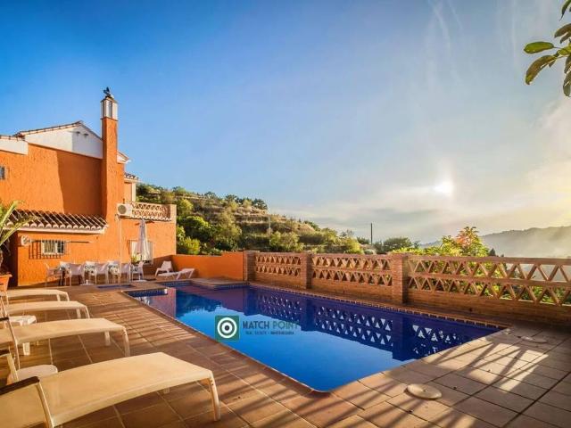 Casa rústica / Caserío en Venta en Jete