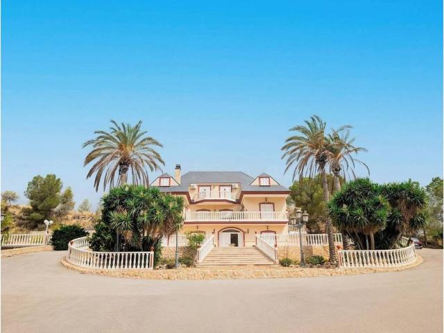 Casa rústica / Caserío en Venta en Jumilla