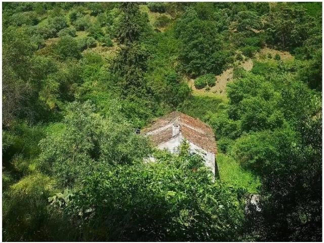 Casa rústica / Caserío en Venta en Jubrique