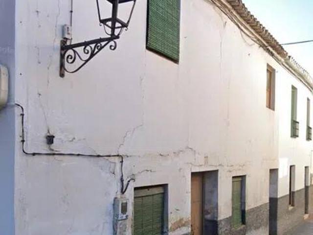 Casa rústica / Caserío en Venta en La Zubia