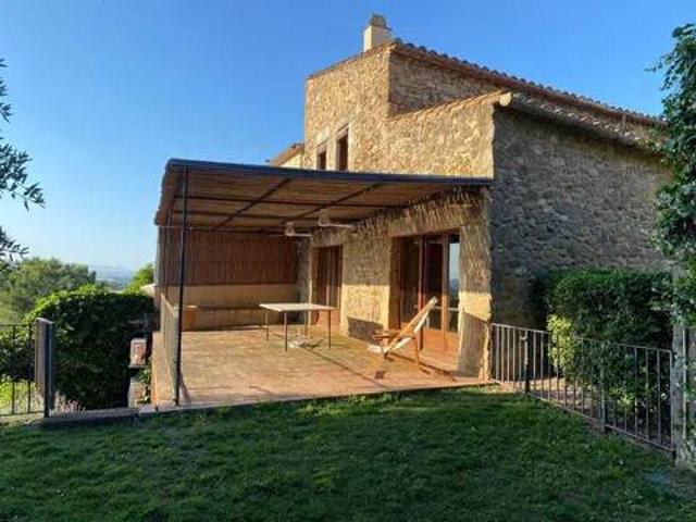 Casa rústica / Caserío en Venta en La Bisbal d'Empordà