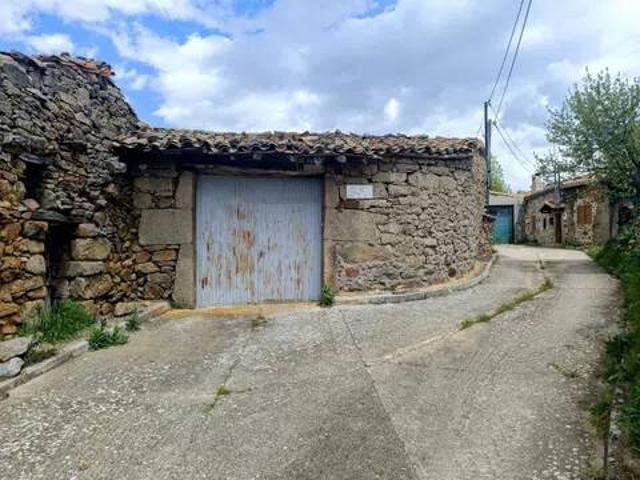 Casa rústica / Caserío en Venta en La Horcajada