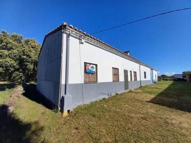 Casa rústica / Caserío en Venta en La Horcajada