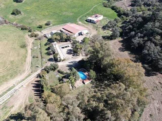 Casa rústica / Caserío en Venta en La Puebla de Cazalla