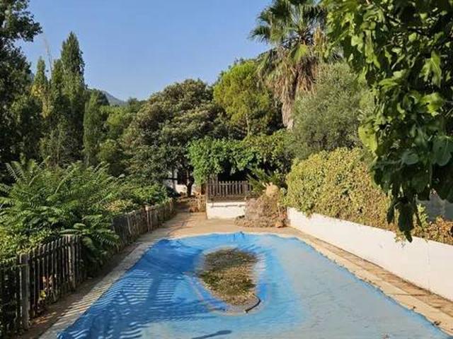 Casa rústica / Caserío en Venta en La Puerta de Segura