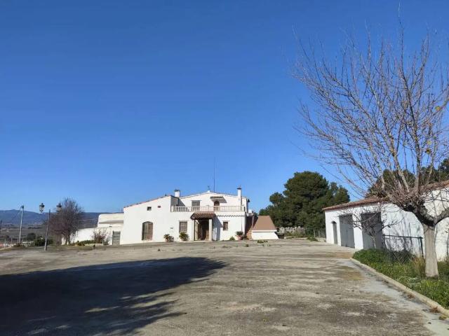 Casa rústica / Caserío en Venta en L'Arboç