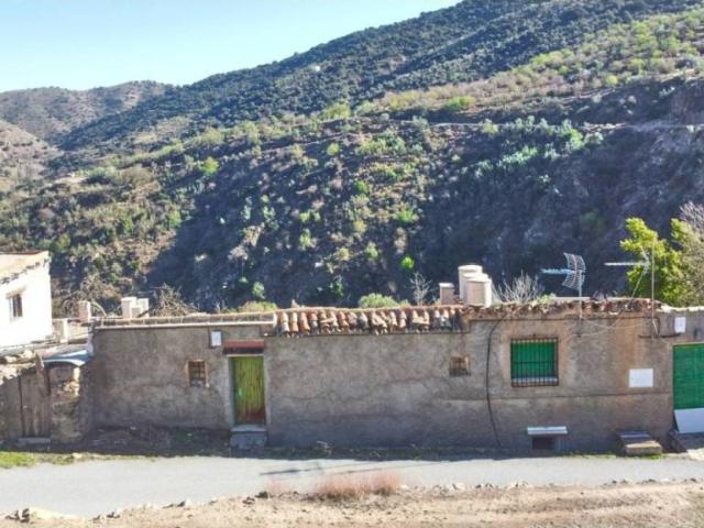 Casa rústica / Caserío en Venta en Laroya