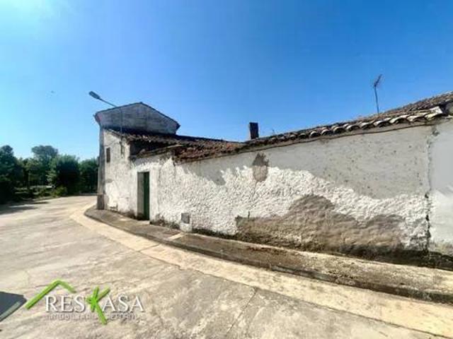 Casa rústica / Caserío en Venta en Las Herencias