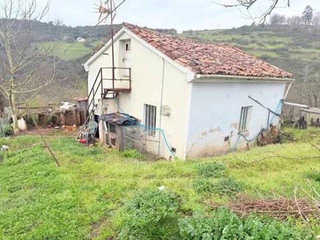 Casa rústica / Caserío en Venta en Las Regueras
