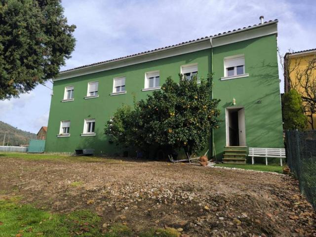 Casa rústica / Caserío en Venta en Las Regueras