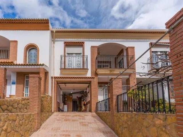 Casa rústica / Caserío en Venta en Laujar de Andarax