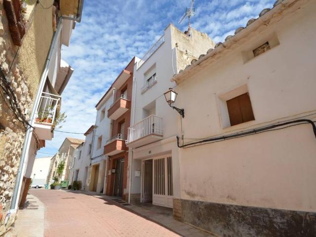 Casa rústica / Caserío en Venta en Les Coves de Vinromà