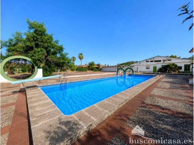 Casa rústica / Caserío en Venta en Linares