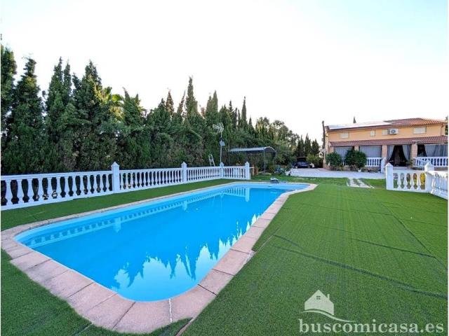 Casa rústica / Caserío en Venta en Linares