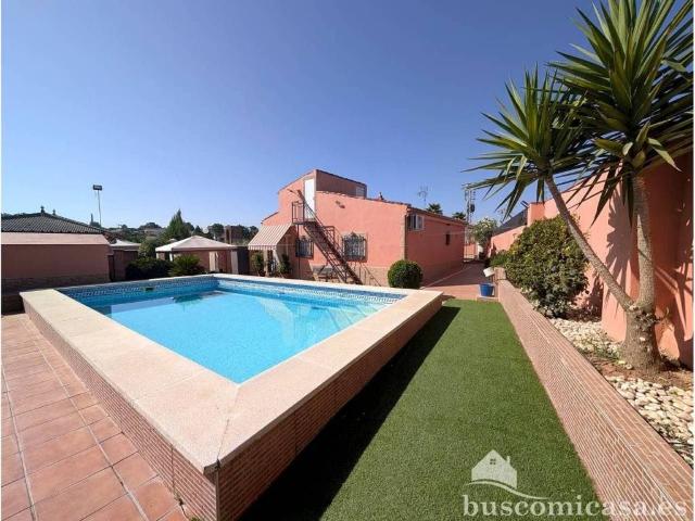 Casa rústica / Caserío en Venta en Linares