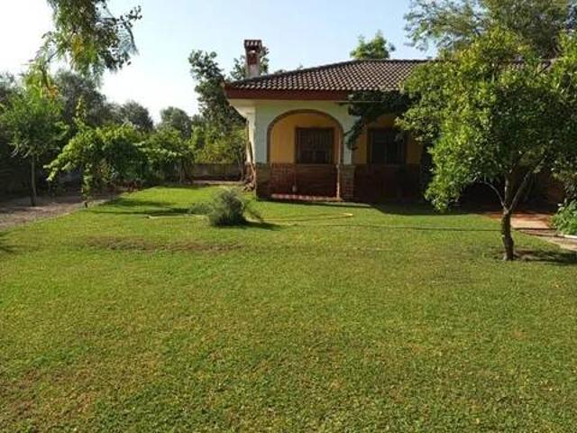 Casa rústica / Caserío en Venta en Los Palacios y Villafranca