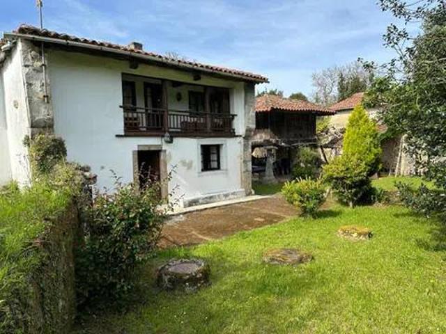 Casa rústica / Caserío en Venta en Llanes