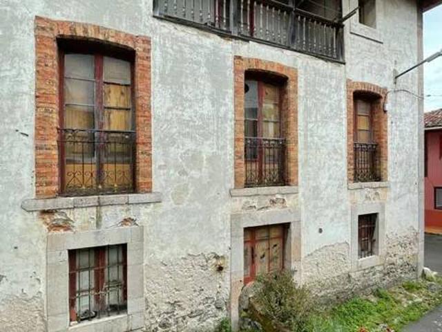 Casa rústica / Caserío en Venta en Llanes